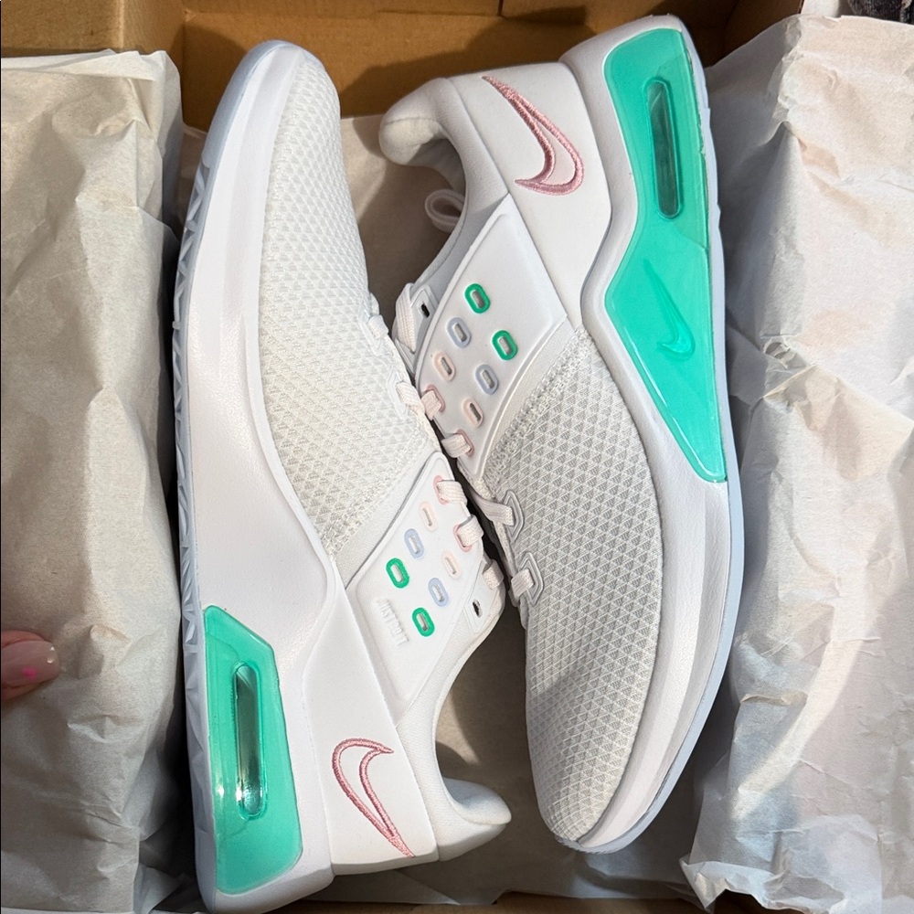 Nike Women's White and Mint Athletic Shoes